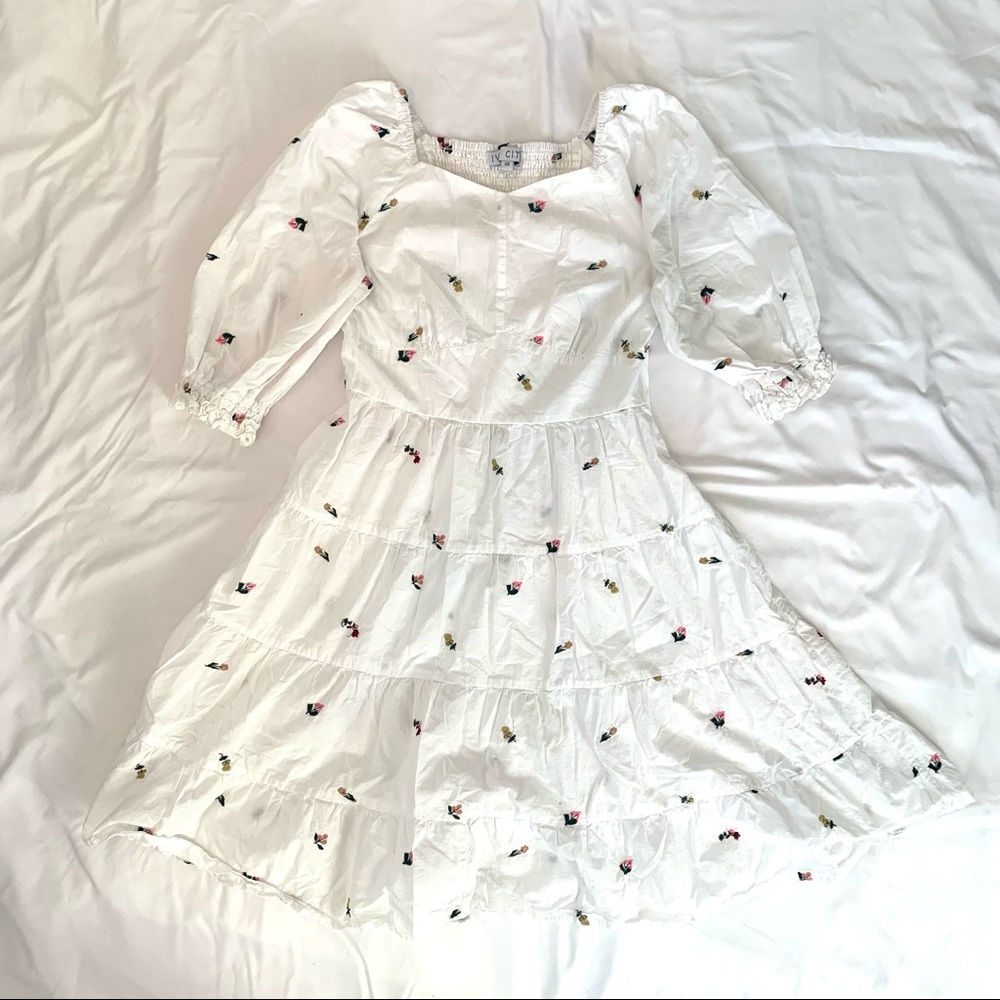 Ivy City Co white floral print dress
